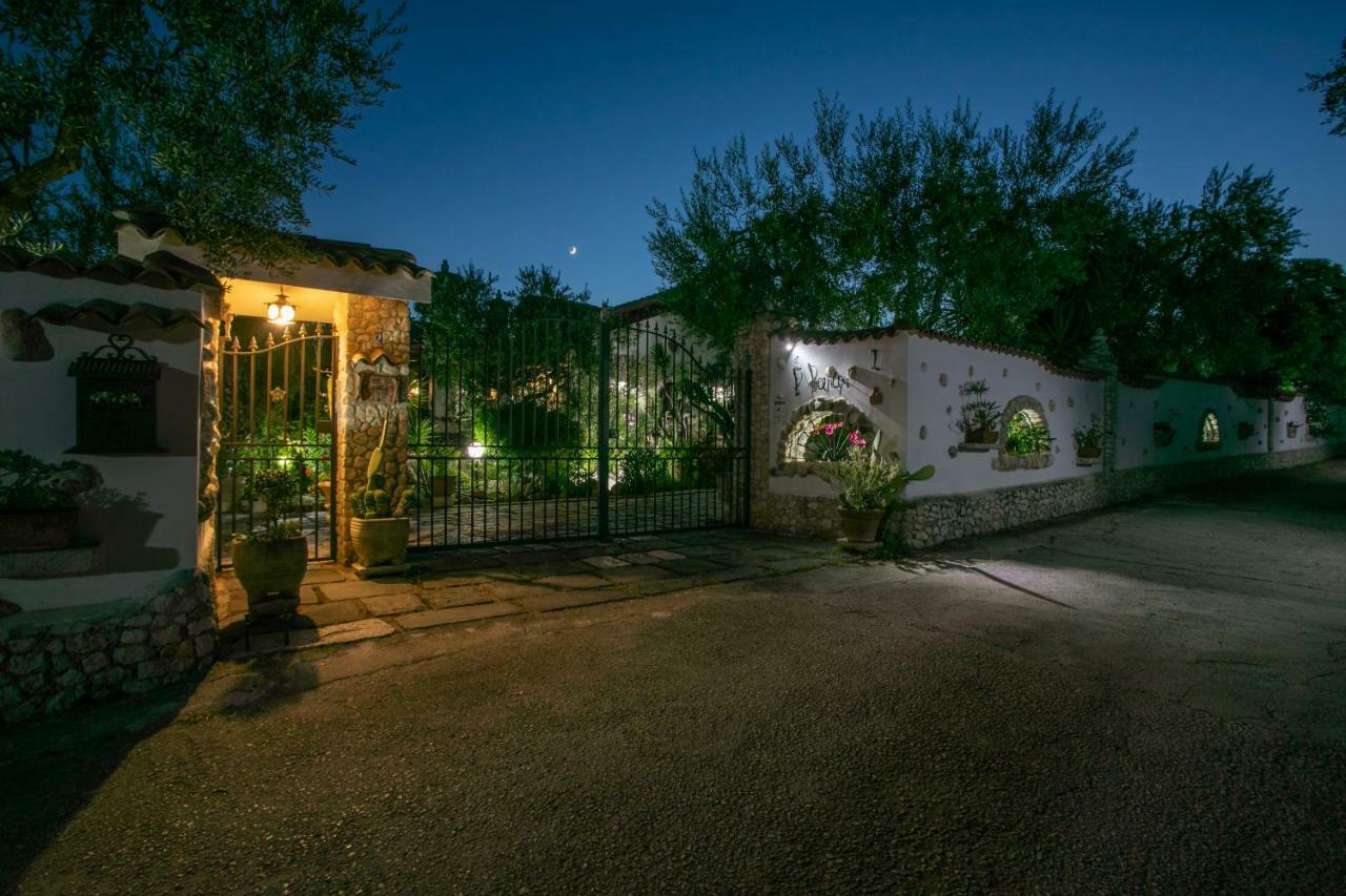 Il Casale Delle Principesse Villa Mattinata Exterior photo
